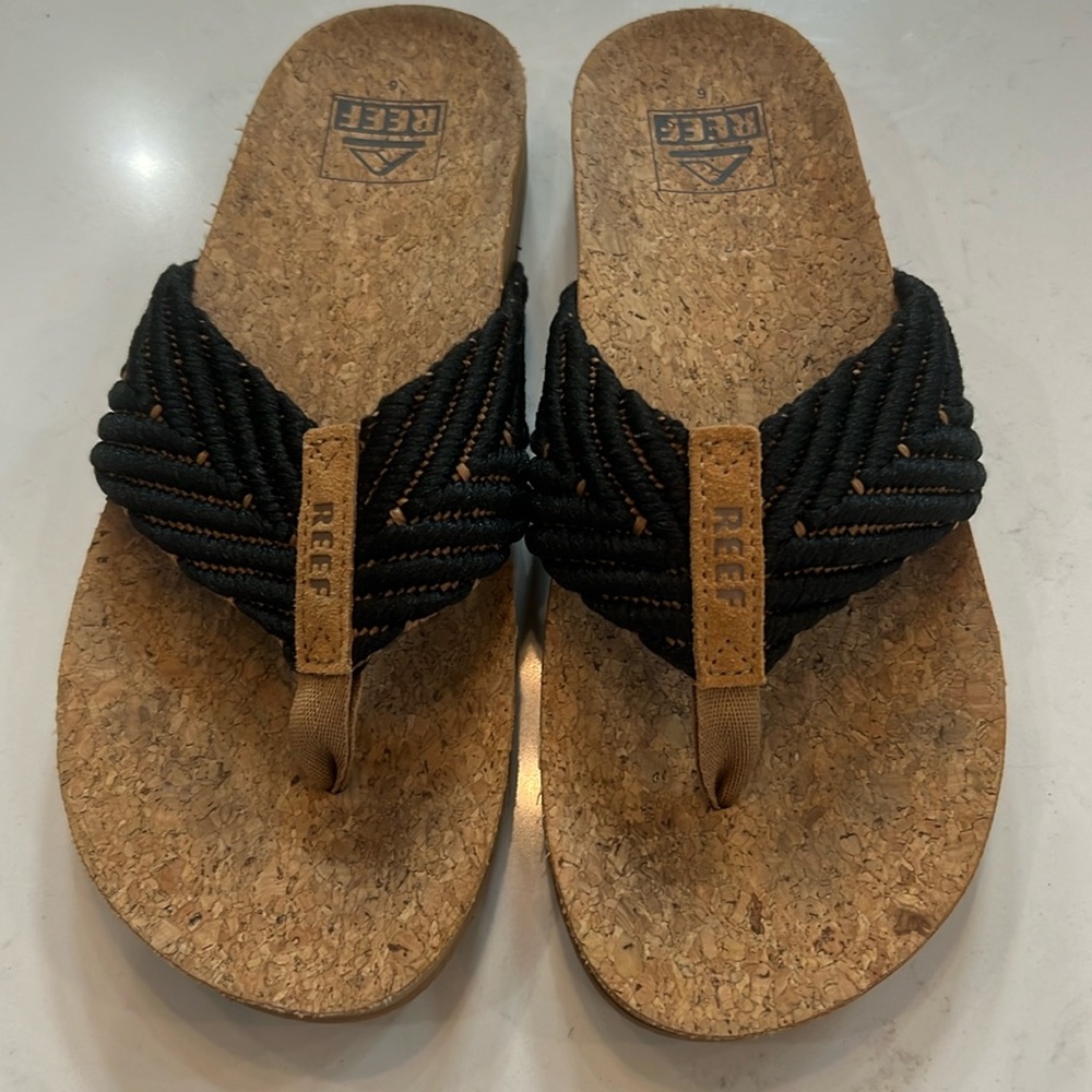 Reef Women's Cushion Strand Casual Sandals black 6 beach cruise surf pool Hawaii